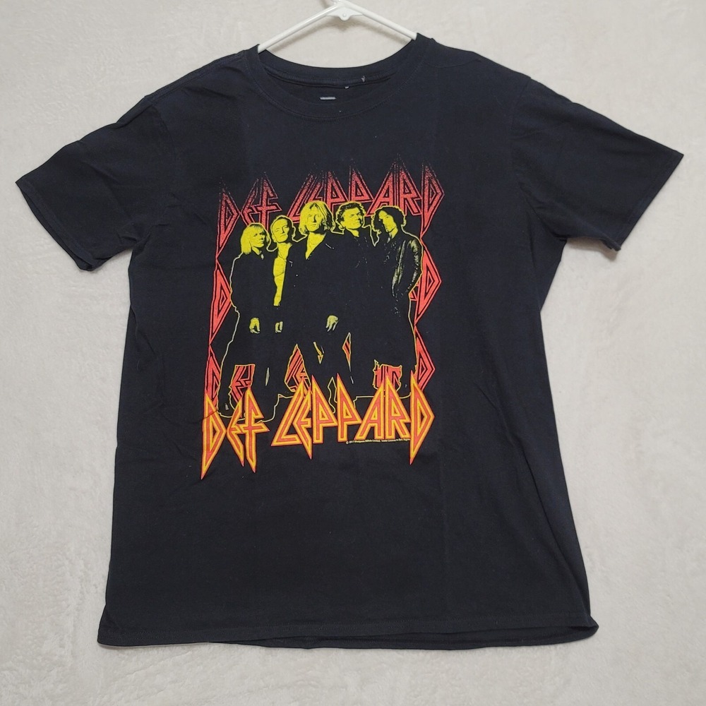Def Leppard T shirt Mens L Large Onfire Black Short Sleeve Graphic